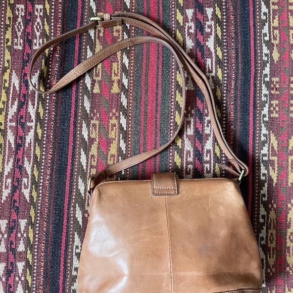 Unique Vintage BØRN Leather Crossbody Bag - Picture 4 of 9